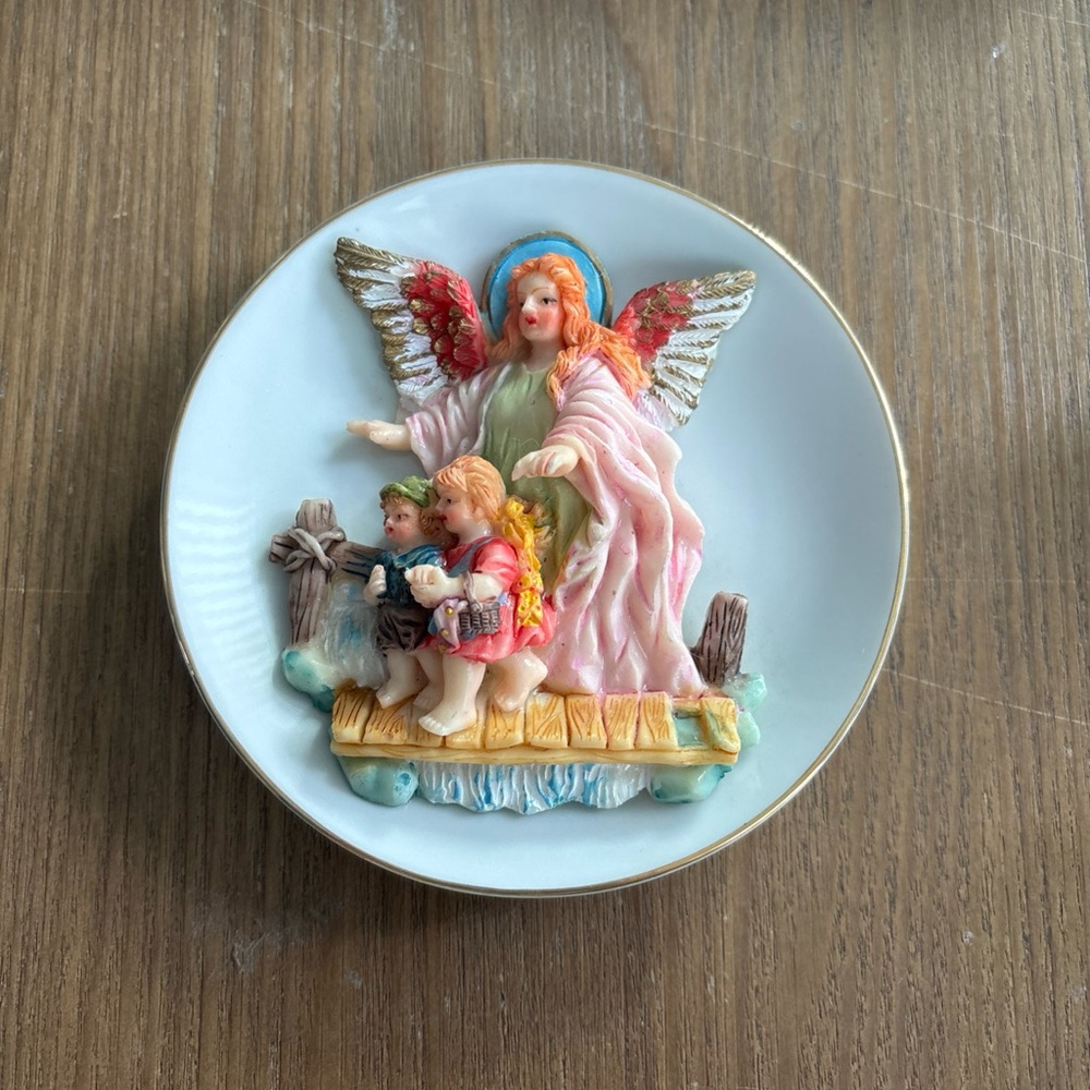 Decorative Angel Plate with Children